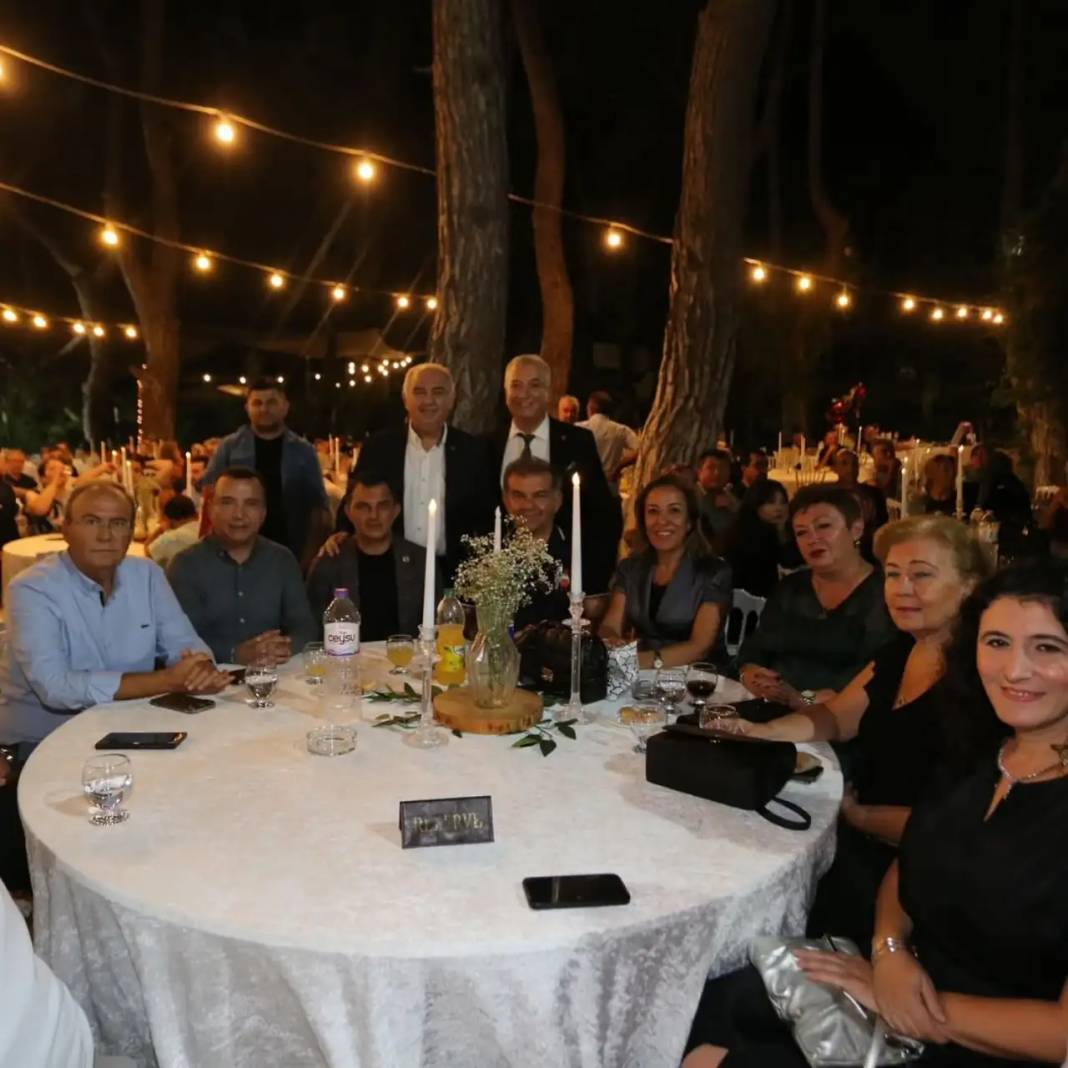 Ömer Ali Yetgin ve Ailesinin Mutlu Günü! Barış ve Hürriyet Çifti Birlikteliğe İmza Attı 4